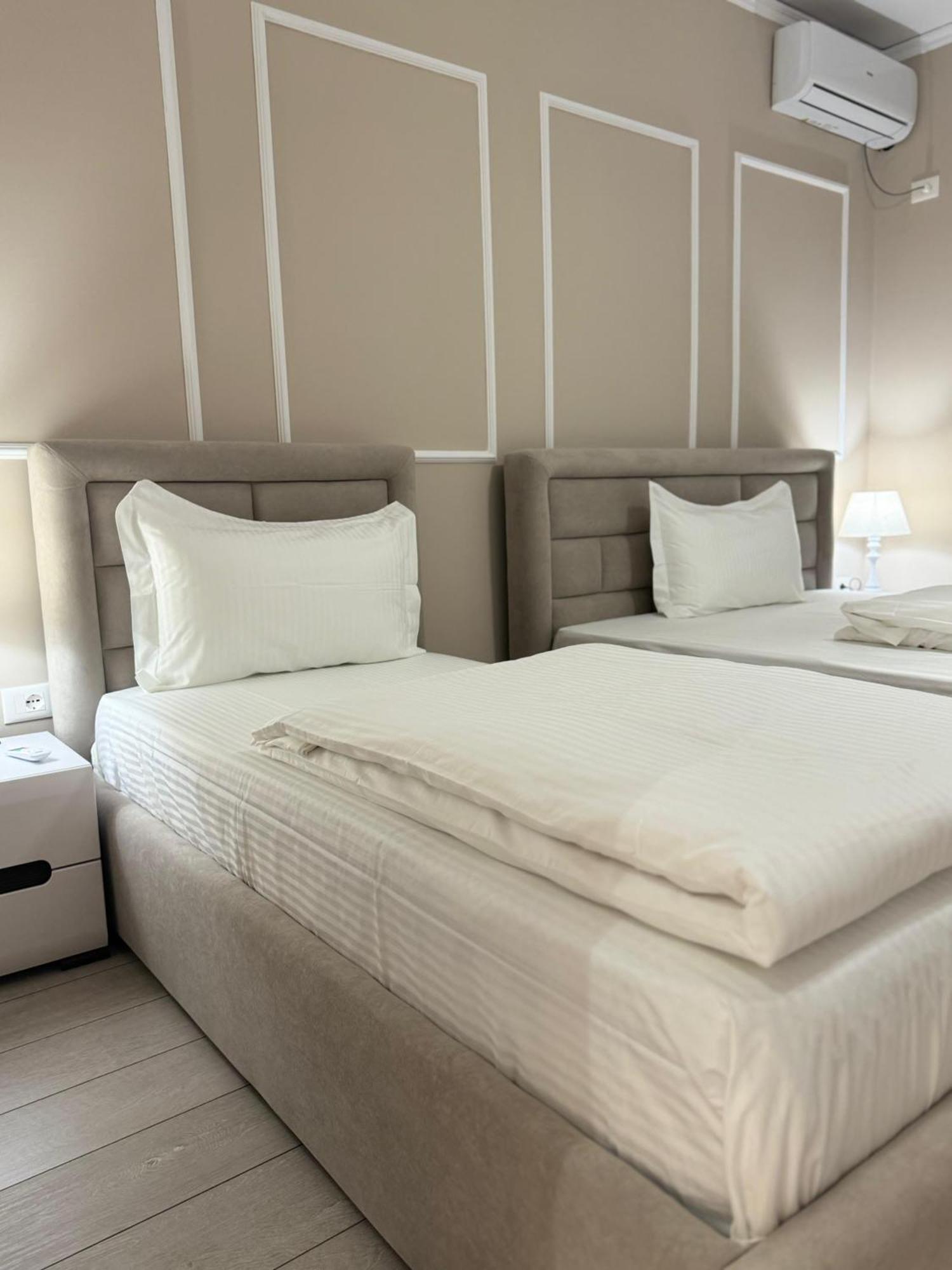 Sun Tower Luxury Suite-View From Of Tirana Center Екстериор снимка