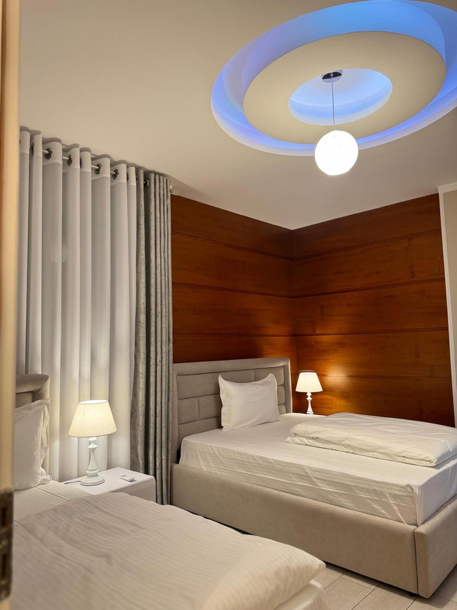 Sun Tower Luxury Suite-View From Of Tirana Center Екстериор снимка